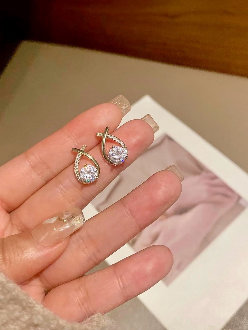 18K Gold Plated Elegant FashionTeardrop Cubic Zirconia Stud Earrings - Gold